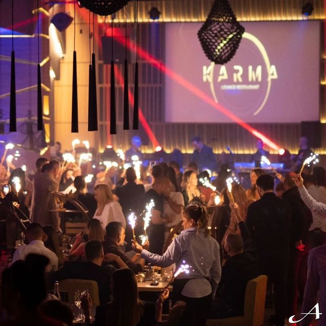 Restoran Karma - proslava sa bakljama
