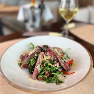 Restoran Dolly Bell Petica - salata sa mesom