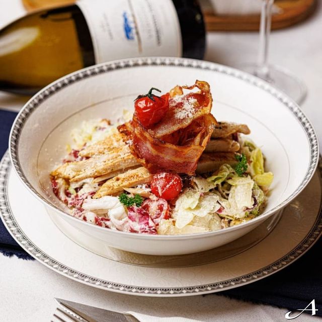 Novogodišnji doček - salata sa slaninom