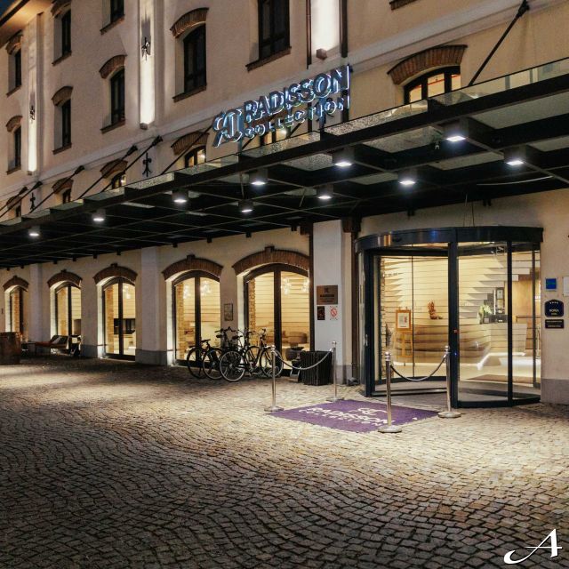 Hotel Radisson Collection Old Mill - ulaz noću