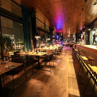 Savanova - praznični enterijer restorana