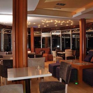 Splav restoran Sirena - praznični enterijer
