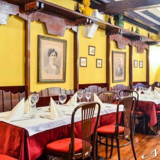 Restoran Tri Šešira - uređeni stolovi