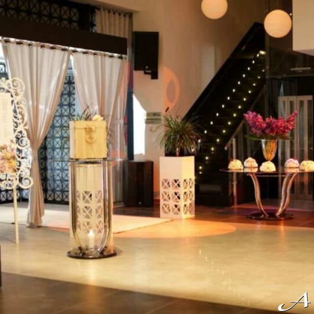 New Lux Events Center - dekorisan ulaz