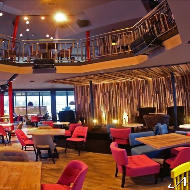 Restoran Gabbiano - praznični enterijer