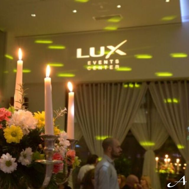 New Lux Events Center - svećnjak i cveće