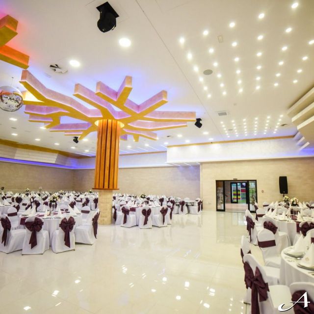 Event centar - prazne dekorisane sale