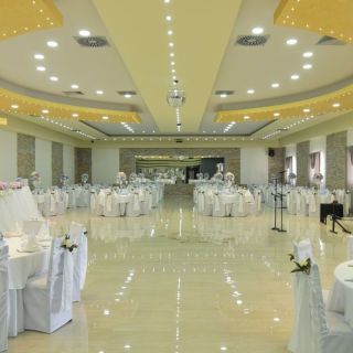 Doček Nove godine - prazna sala za proslavu