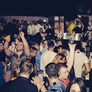 Doček Nove godine - gužva i slavlje