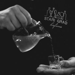 Kafana Stari grad - točenje pića