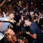 Splav Hua Hua Doček Nove godine