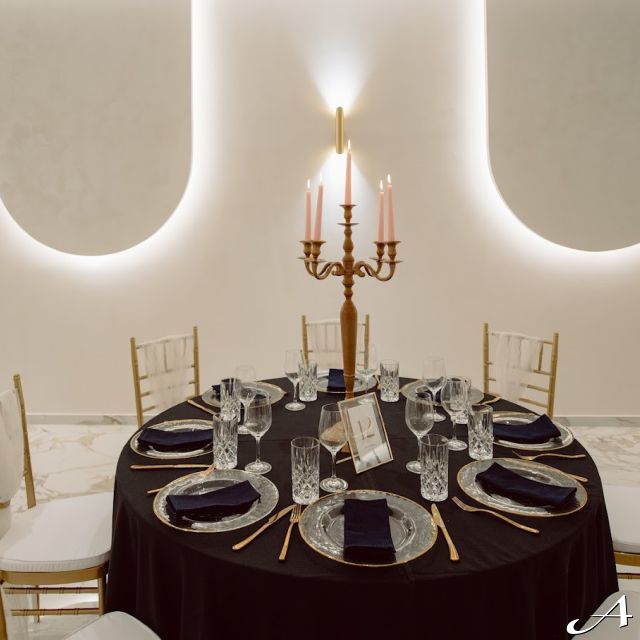 Faena Event Hall - sto sa svećnjakom