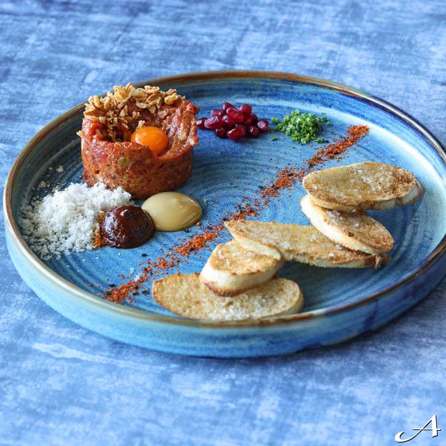 Toro Latin GastroBar - tanjir sa hranom