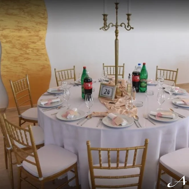 Doček Nove godine - dekorisan sto