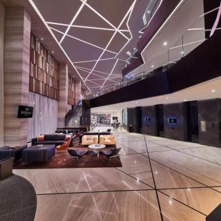 Hilton - luksuzni hotelski hol