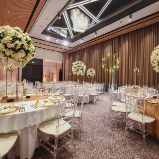 Hilton doček Nove godine - elegantno dekorisane sale