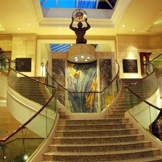 Hotel Hyatt Regency - unutrašnjost stepeništa