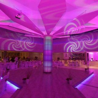 Restoran Jezero - osvetljena sala