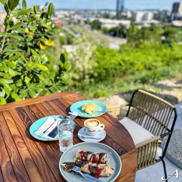 Dolly Bell Java - sto sa hranom i pićem