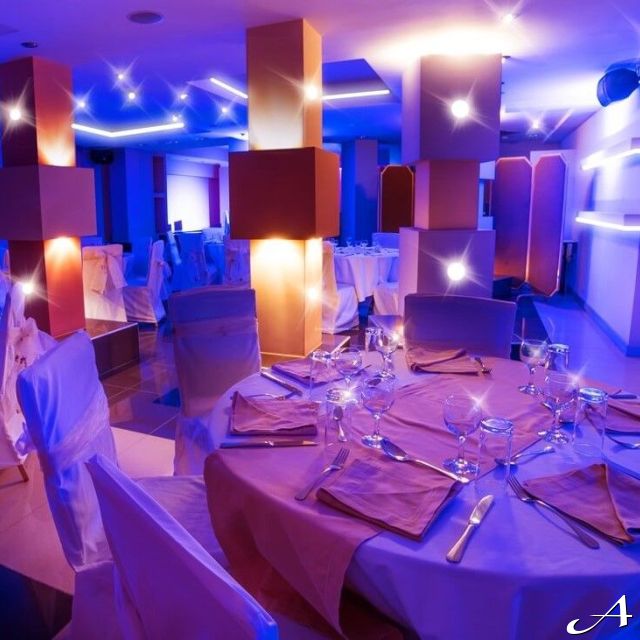 Nova godina u hotelu Šumadija - dekorisane stolove