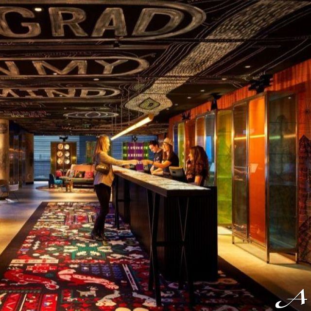 Doček Nove godine - hotelski bar i recepcija