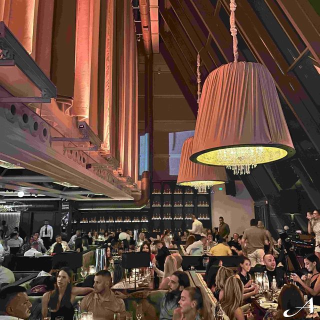 Dolly Bell Sava Centar - ljudi u restoranu