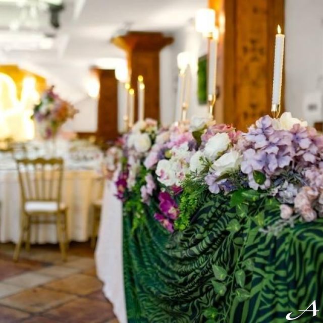Hotel Balašević - dekorisan sto za proslavu