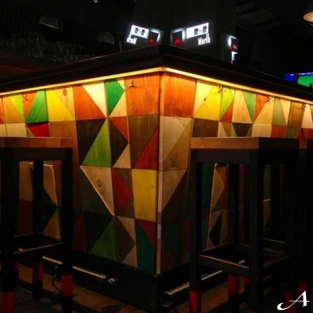 Passengers bar - šank sa stolicama