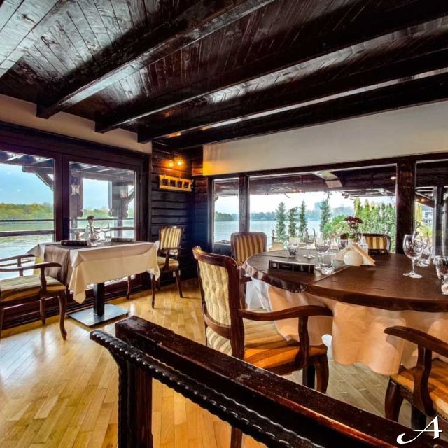 Doček Nove godine - praznični restoran
