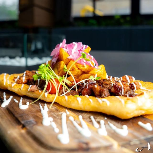 Restoran Karma - jelo sa pomfritom