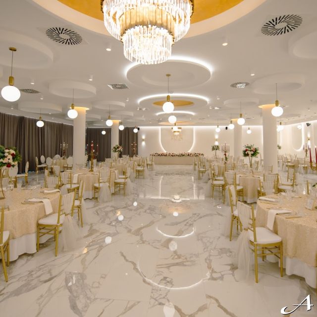 Faena Event Hall - praznični dekor i stolovi