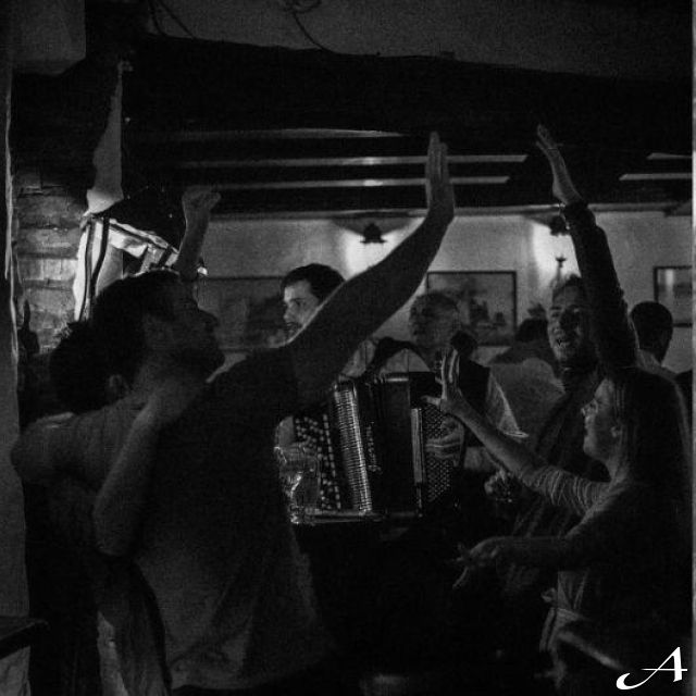 Kafana Stari grad - ljudi slave