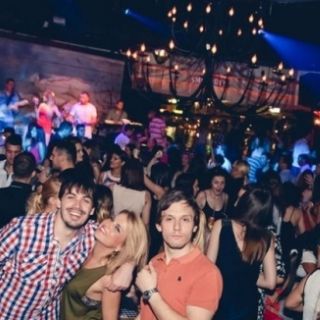 Doček Nove godine - ljudi slave