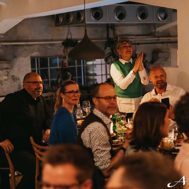 Restoran Ambar - gosti na proslavi
