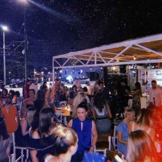 Restoran Mala plava vrata - ljudi na proslavi