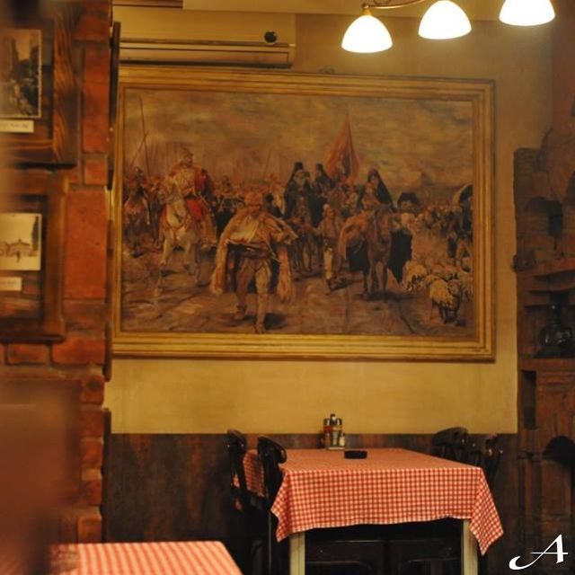 Novogodišnji doček - prazne stolove u restoranu