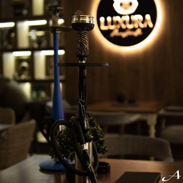 Premium club Luxura - nargila na stolu