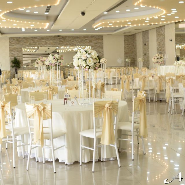 Doček Nove godine - elegantno dekorisan prostor