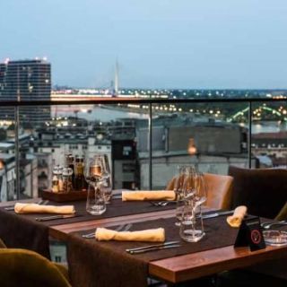Hotel Amsterdam - stoovi za večeru