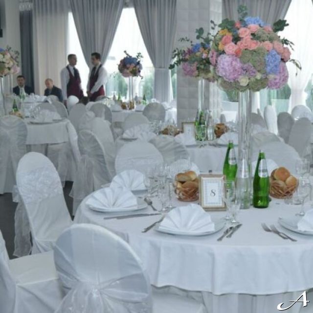 New Lux Events Center - dekorisane stolove