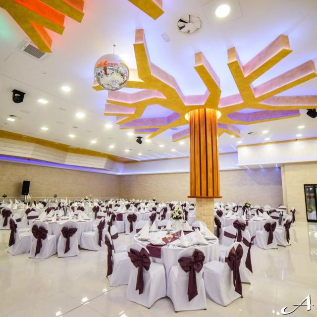 Event centar Zlatibor - dekorisane stolice