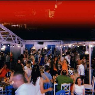 Restoran Mala plava vrata - gosti slave
