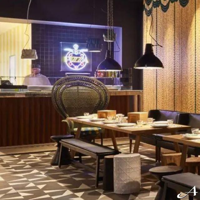 Doček Nove godine - dekorisan restoran