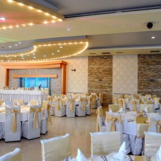 Doček Nove godine - prazna sala