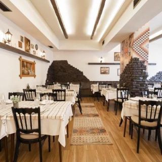 Restoran Sport - prazne stolove