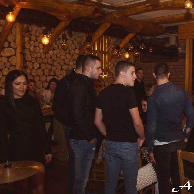 Kafana Barberi - gosti u kafani