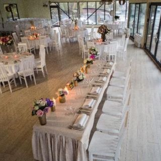 Doček Nove godine - elegantno dekorisan restoran