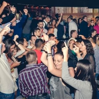 Doček Nove godine - ljudi na žurci