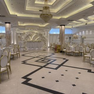 Doček Nove godine - prazna sala