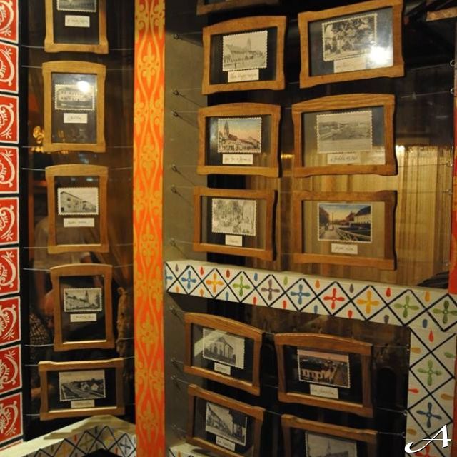 Restoran Staro ognjište - zid sa slikama